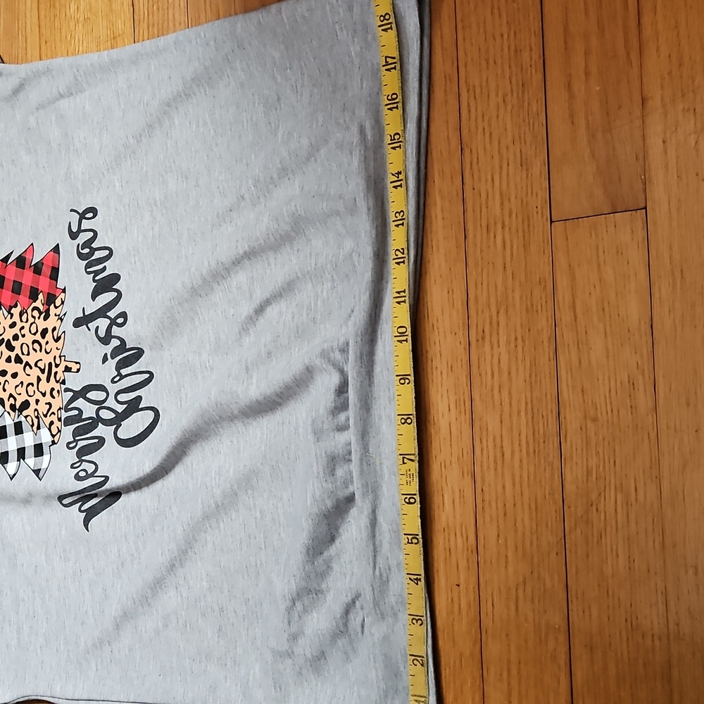 Gray Merry Christmas Graphic Sweatshirt - Picture 14 of 15